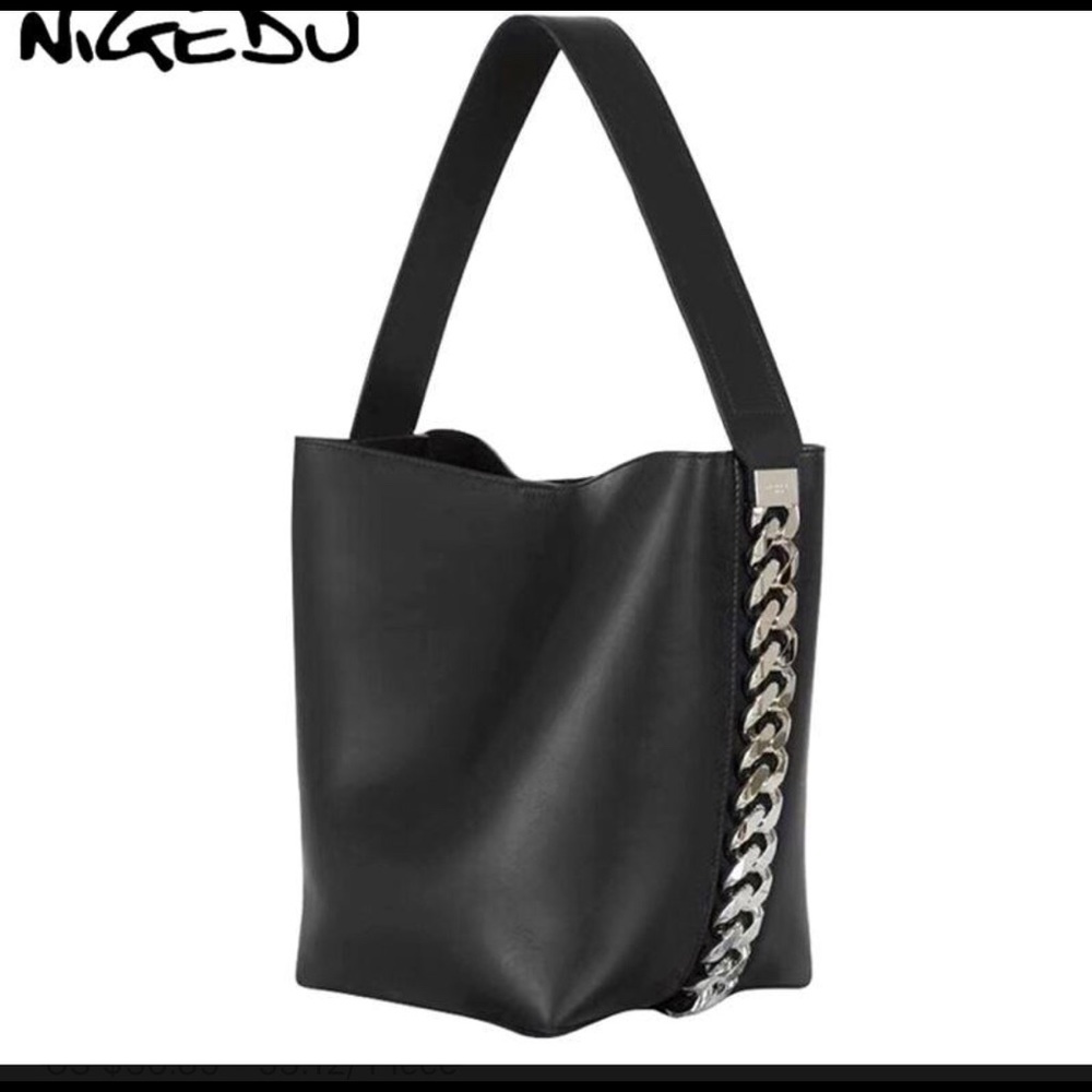 black hobo bag